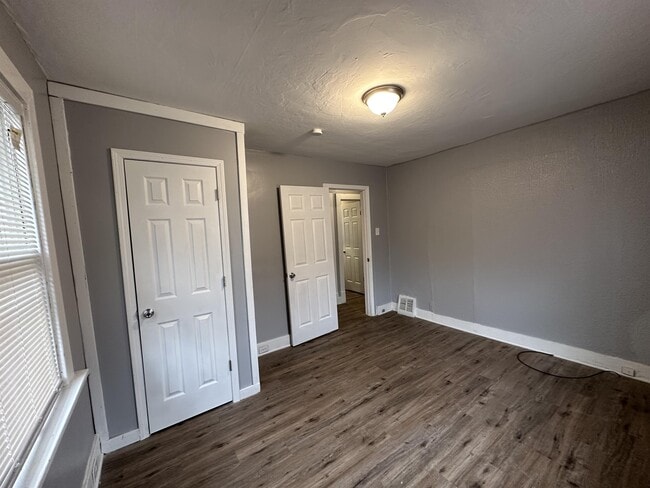 Building Photo - 8303 Braddock Dr