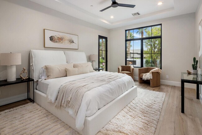 Building Photo - 6500 E Cactus Wren Rd