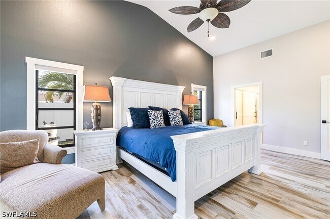 Building Photo - 1911 SE 32nd Terrace