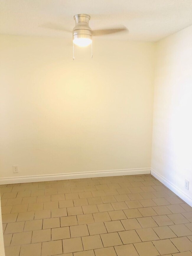 Building Photo - Desert Shores|Las Vegas 1 bedroom condo fo...
