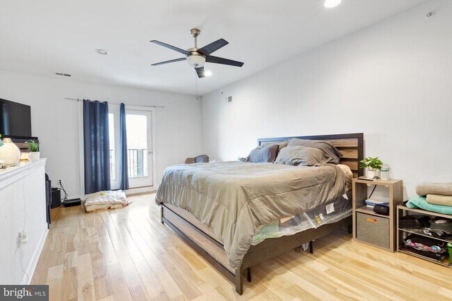 Building Photo - 2629 Cedar St