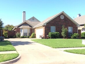Building Photo - 4620 Booth Dr