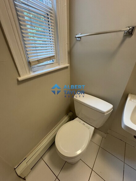 Building Photo - 61 Dana St