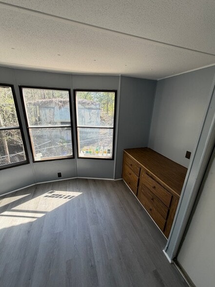 Building Photo - 2528 Pinnacle Dr