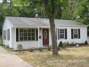 Building Photo - 1030 E Mosel Ave