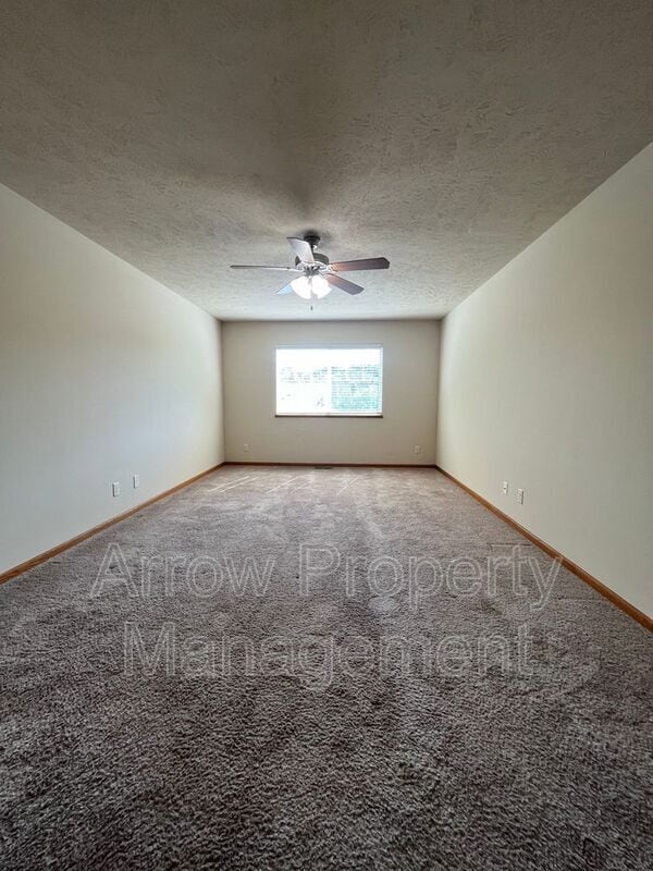 Building Photo - 6241 Windhaven Dr