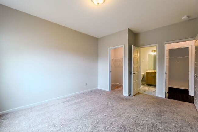 Building Photo - 1670 Branthaven Ln