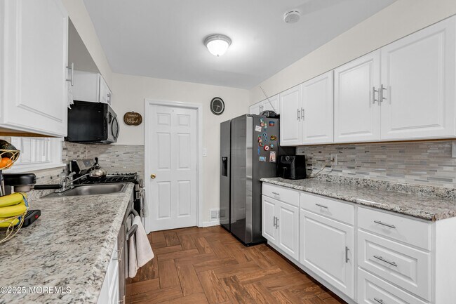Building Photo - 709 Coral Way