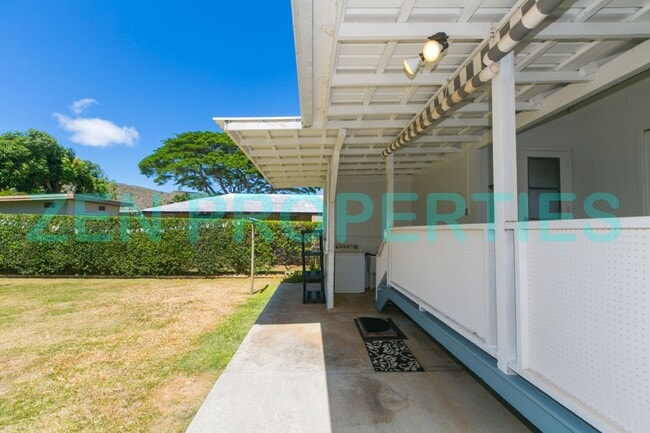 Building Photo - a 3 bdrm, 1 bath home for rent in Niu Valley