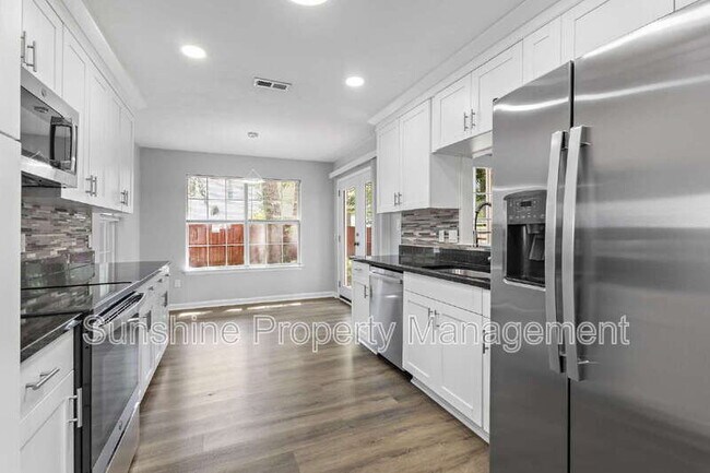 Building Photo - 911 Bellgate Ct