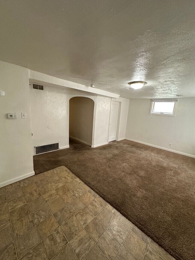 Building Photo - LW1532