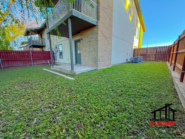 Building Photo - 209-209 Fletcher Dr