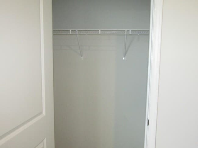 Building Photo - 2165 Ainsley Dr