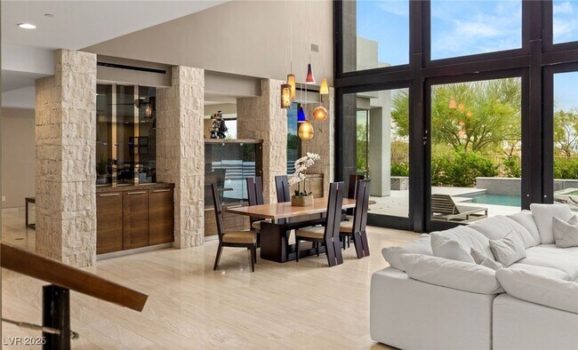 Building Photo - 98 Sun Glow Ln