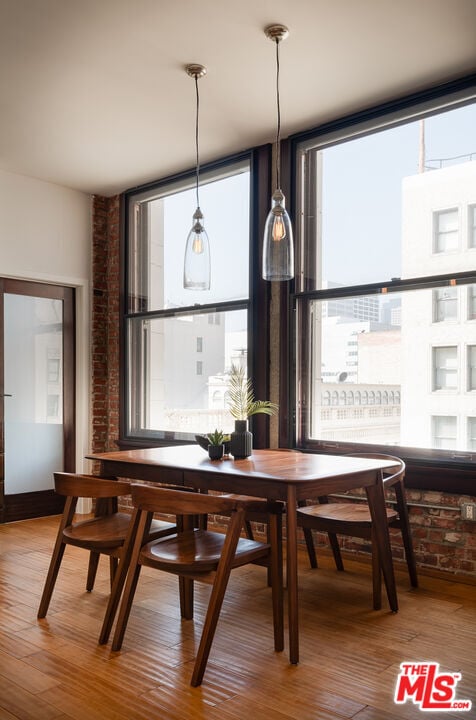 Building Photo - 460 S Spring St