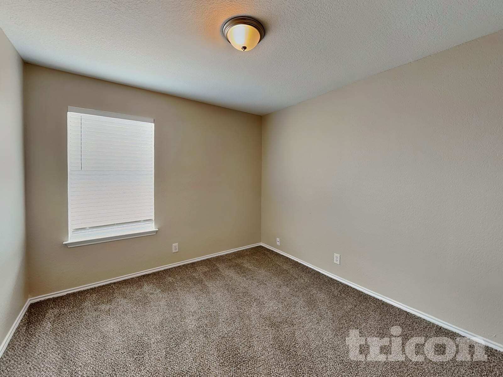 Building Photo - 7307 Circle Farm