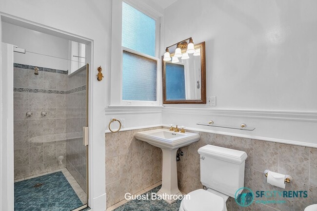 Building Photo - Sun-filled Presidio Heights Residence w/ Private Deck, Hot Tub & Garage Parking