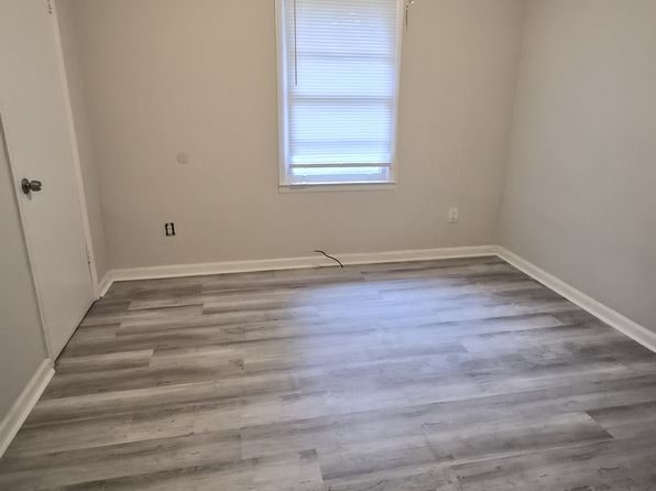 Building Photo - 126 Woodward Ct