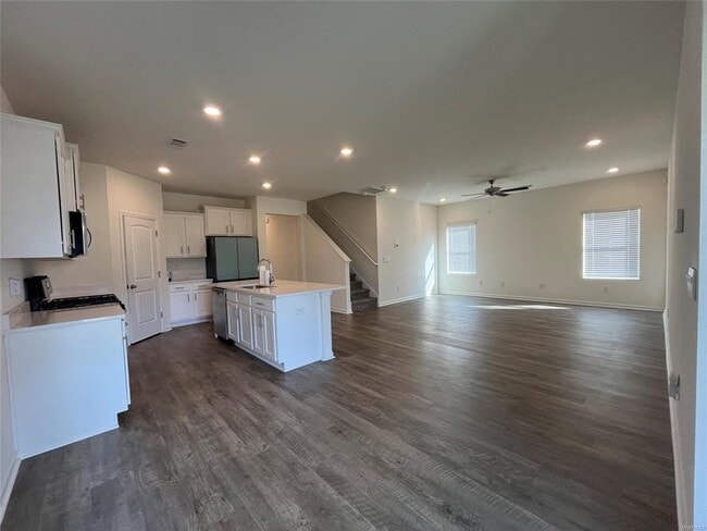 Building Photo - 3336 Meriwether Dr