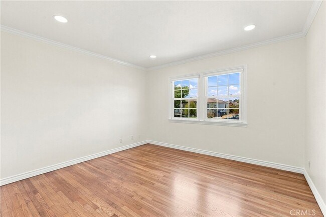 Building Photo - 1408 Harkness St
