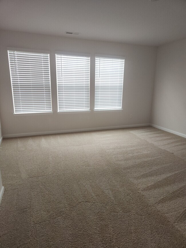 Building Photo - 4517 Sandstone Dr