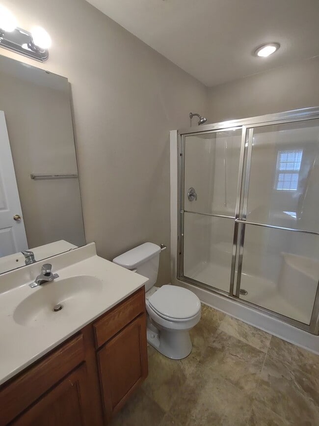 Building Photo - Pristinel Ranch Style Home located in the ...