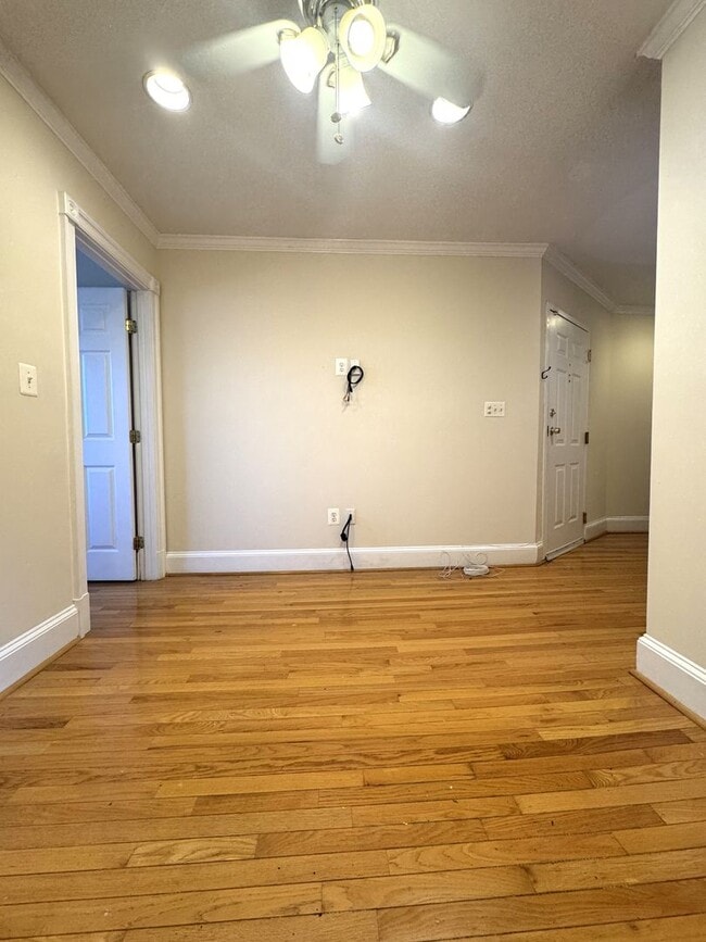 Building Photo - Charming 1BR/1BA Condo in the Heart of Shaw – Parking Included!