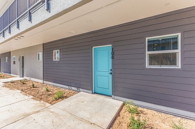 Building Photo - 1435 E Taylor St