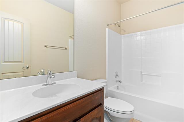 Building Photo - 5032 Harney Dr