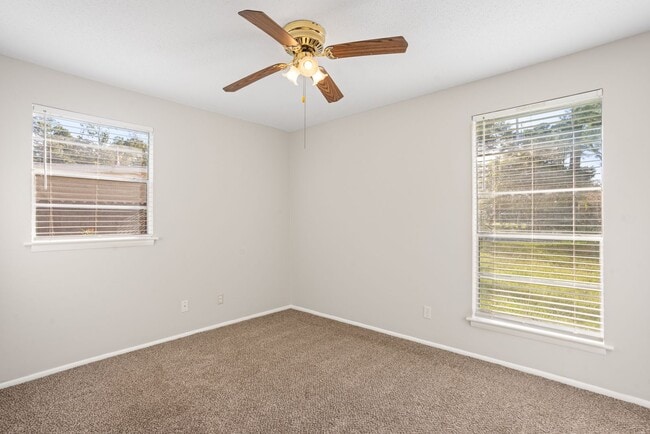 Building Photo - Charming 3 Bedroom/1.5 Bath home on Wilmin...