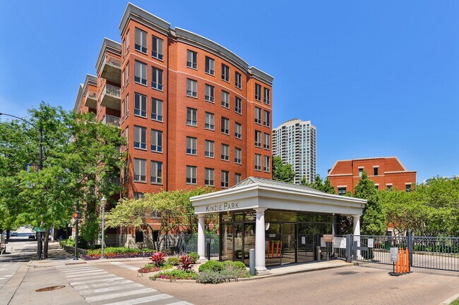 Building Photo - 400 N Clinton St