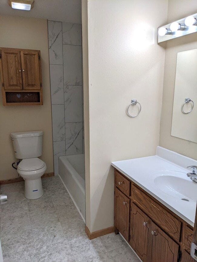 Building Photo - Grimes Ave