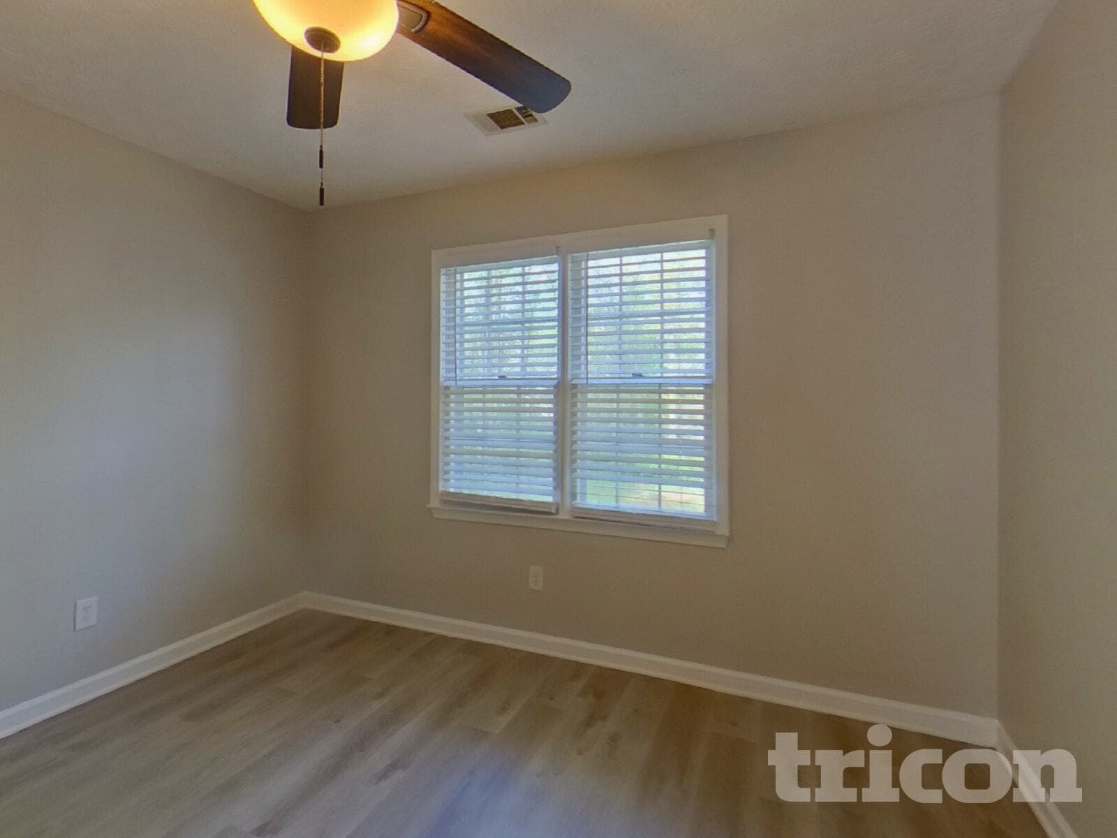 Building Photo - 530 N Oakland Cir