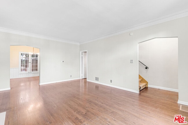 Building Photo - 6053 Scenic Ave