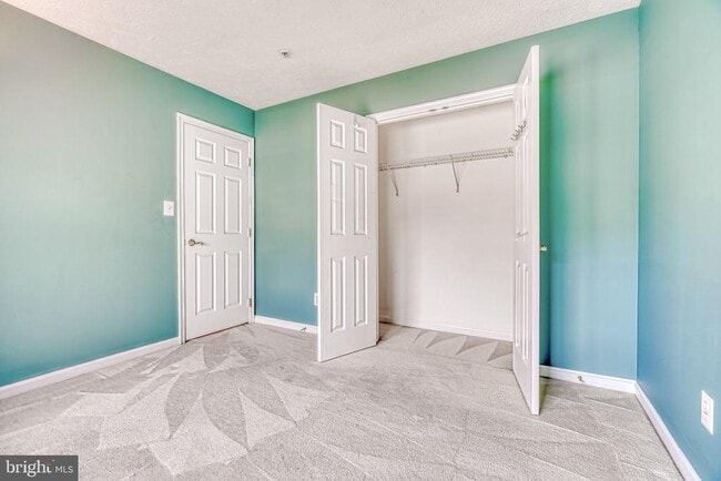 Building Photo - 206 Colgate Dr