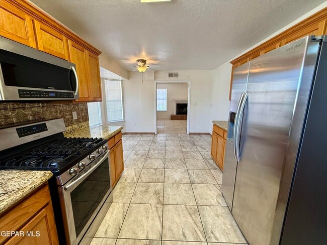 Building Photo - 10924 Walden Pond Ln