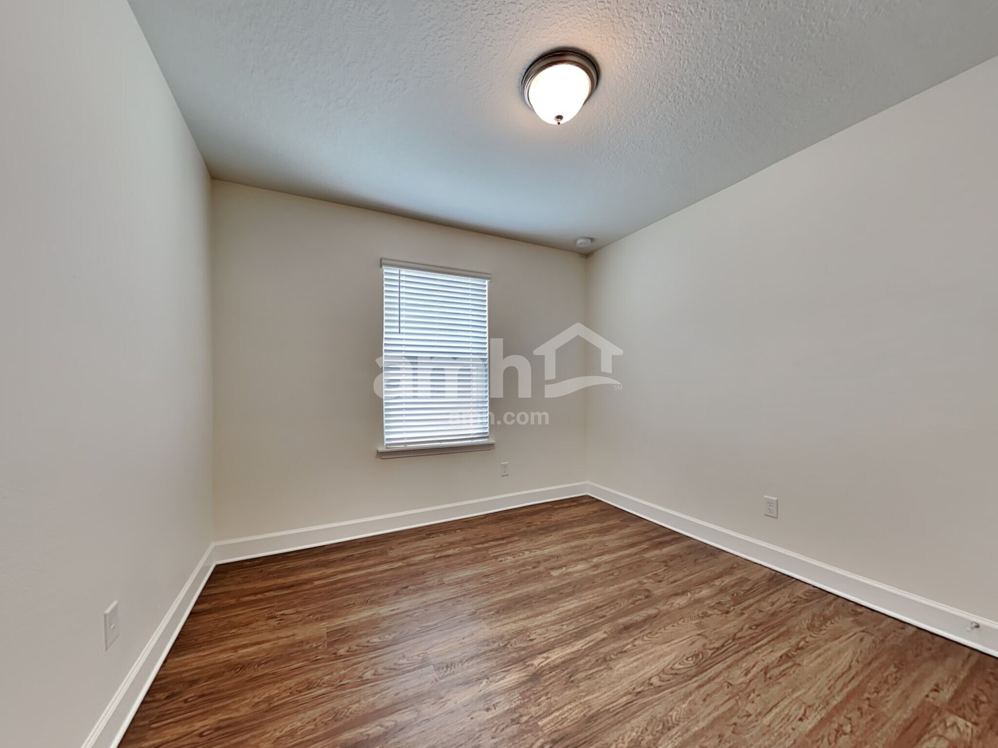 Building Photo - 8583 Highfield Ave