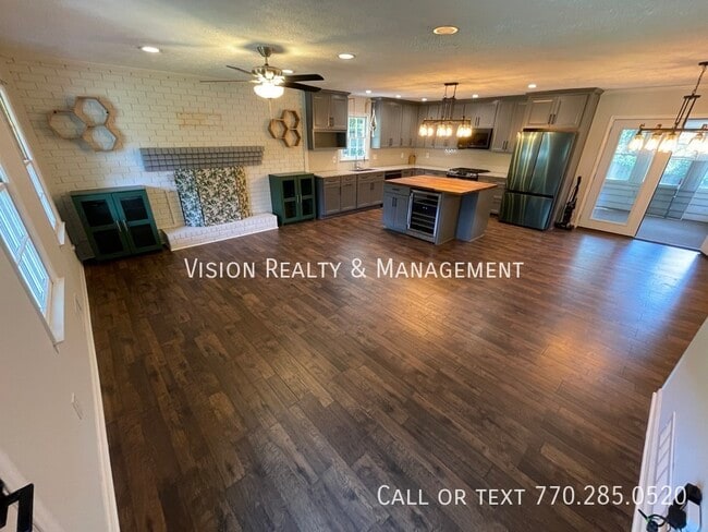 Building Photo - 117 Bascomb Dr