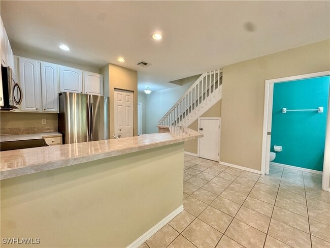 Building Photo - 8151 Pacific Beach Dr