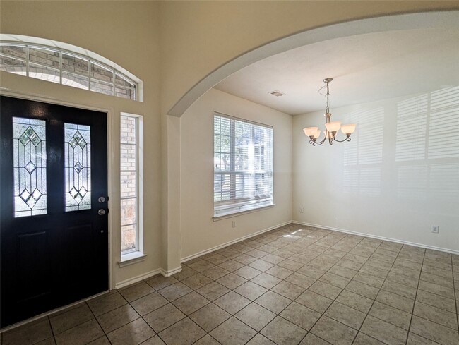 Building Photo - 6223 Summerfield Glade Ln