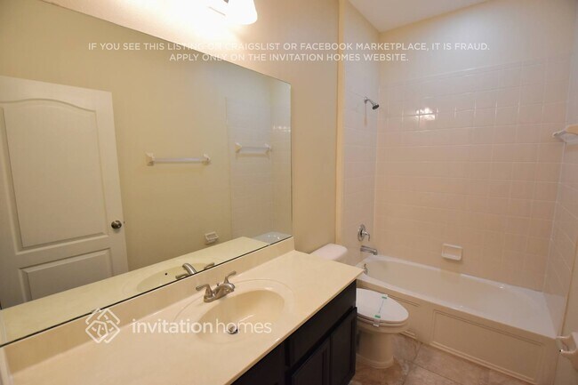 Building Photo - 2042 Misty Glen Dr