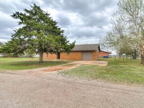 Building Photo - 2b 2ba in Piedmont Schools