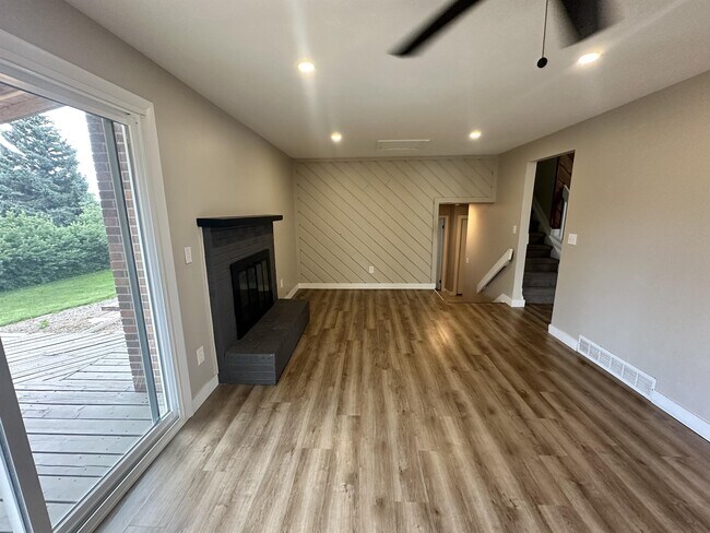 Building Photo - 7628 S Eaton Way