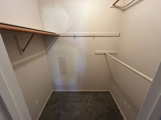 Building Photo - 4501 W Continental Dr