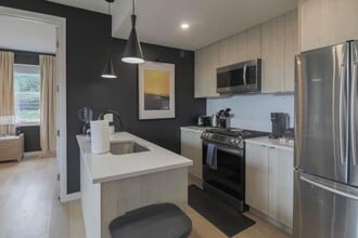 Building Photo - 1806 A St NE