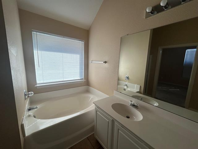 Building Photo - 10334 Waterbury Dr