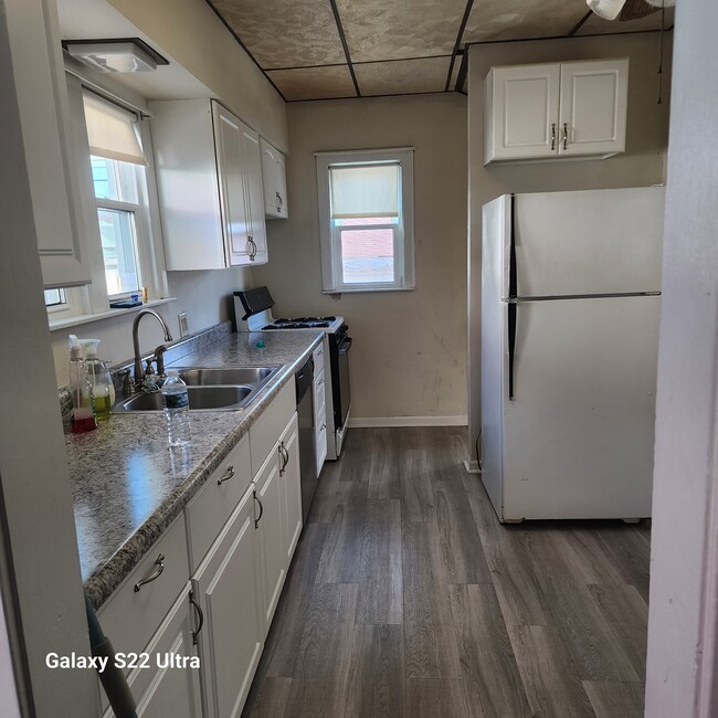 Main level kitchen - 7141 Jackson Ave