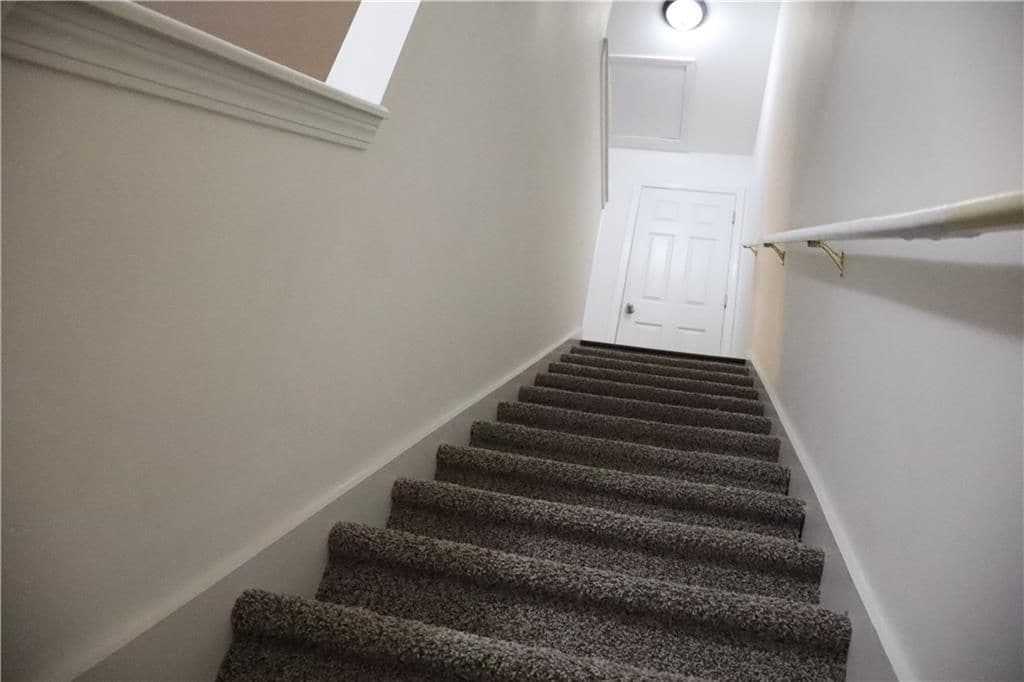 Building Photo - 118 Hiram Terrace