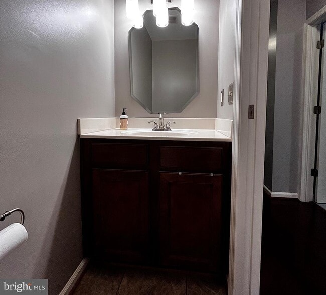 Building Photo - 38 White Pine Cir