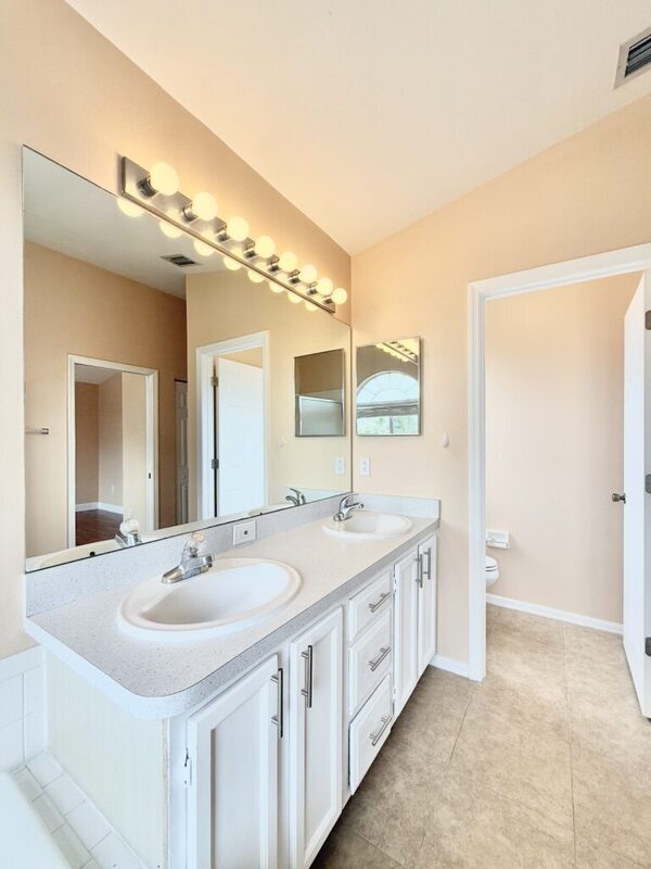 Building Photo - 1647 Gray Bark Dr